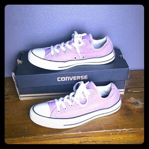 Converse Chuck Taylor All Stars Lilac Sneakers